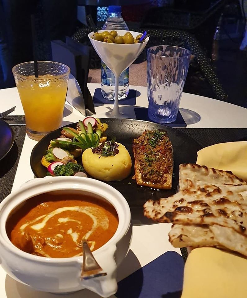 Estrellas Rooftop Restaurant & Shisha Bar in Dubaï Chichamaps