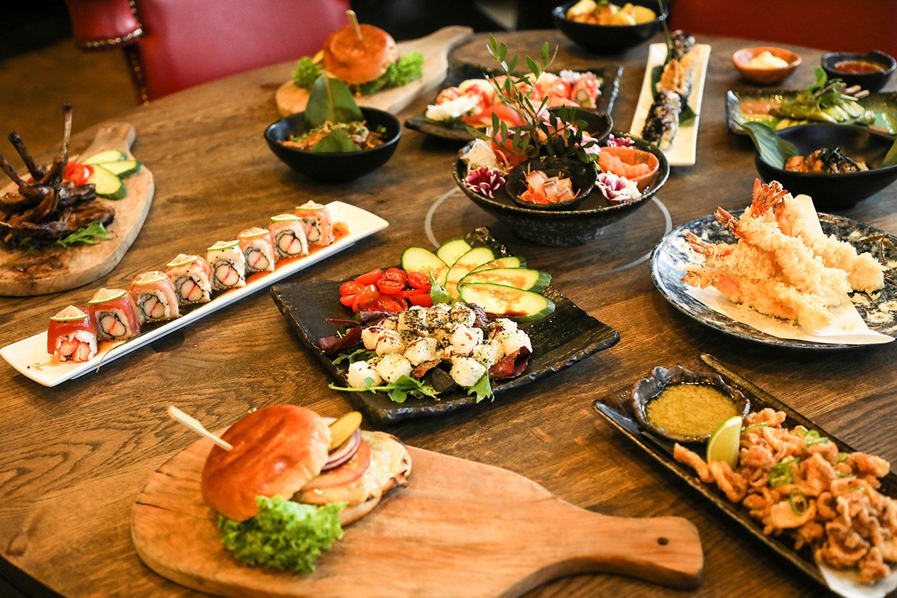 Waterfront Restaurant, Rooftop & Hookah Bar in London Chichamaps